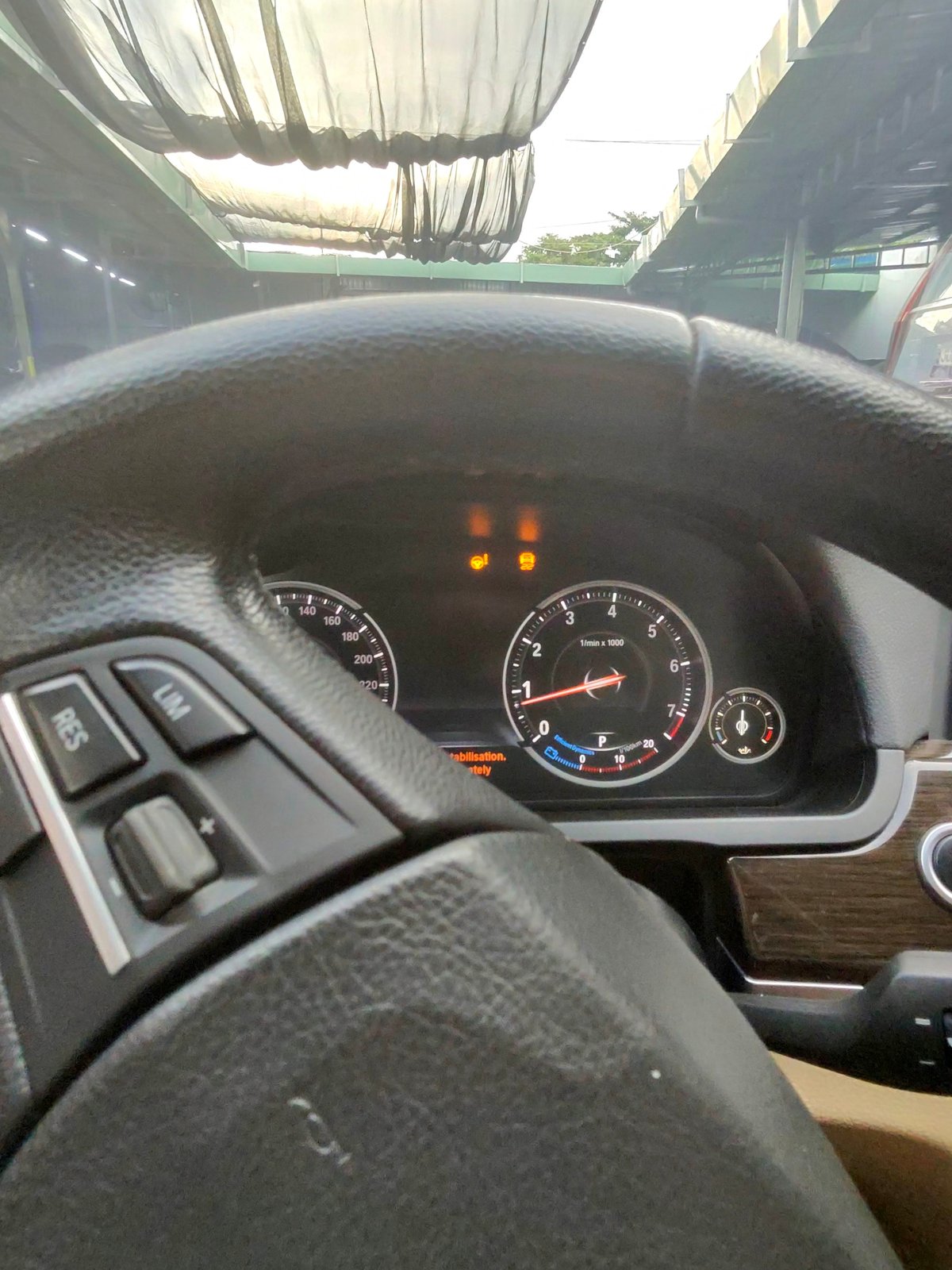 Hư motor thước lái BMW