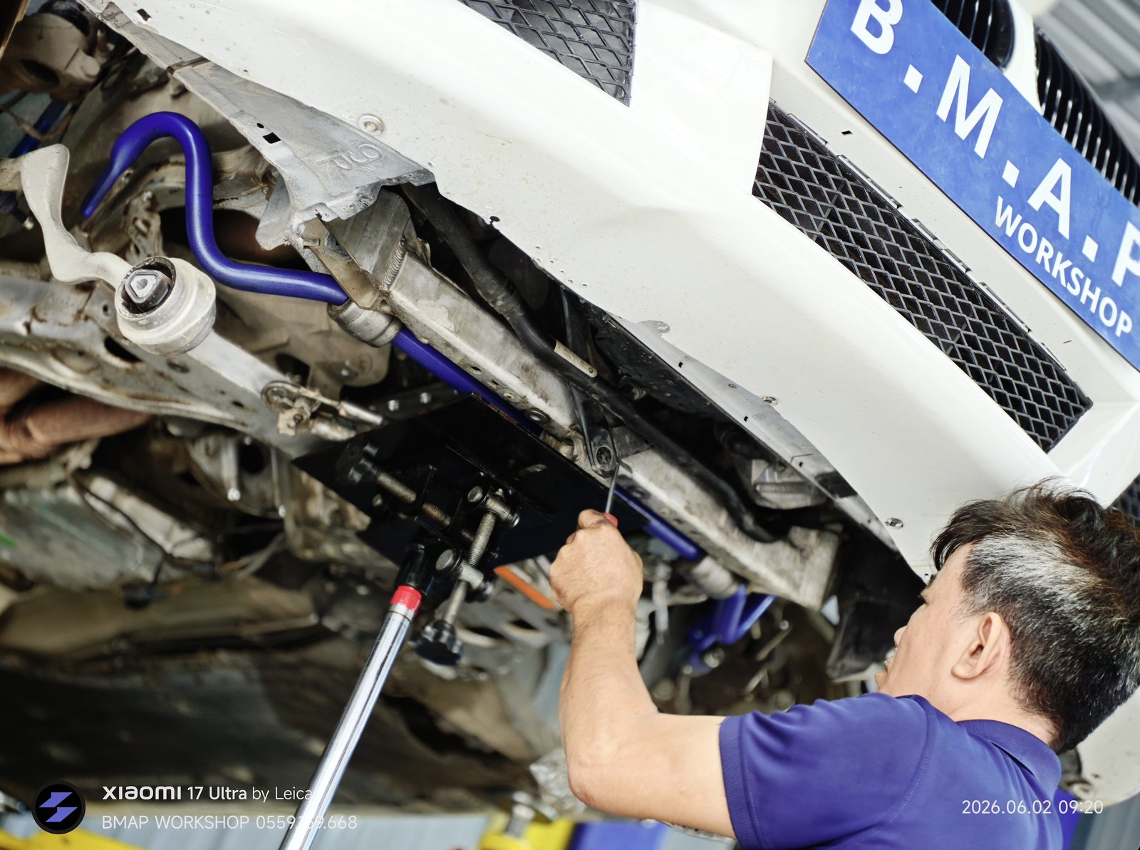 Kiểm tra gầm BMW tại BMAP Workshop